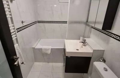 Rental of a comfortable 3-room apartment, 55 m², Faleza Nord, Constanța, Romania